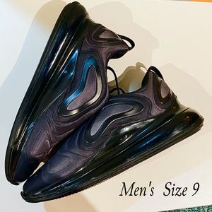 Nike Men's Air Max 720 • 9 US